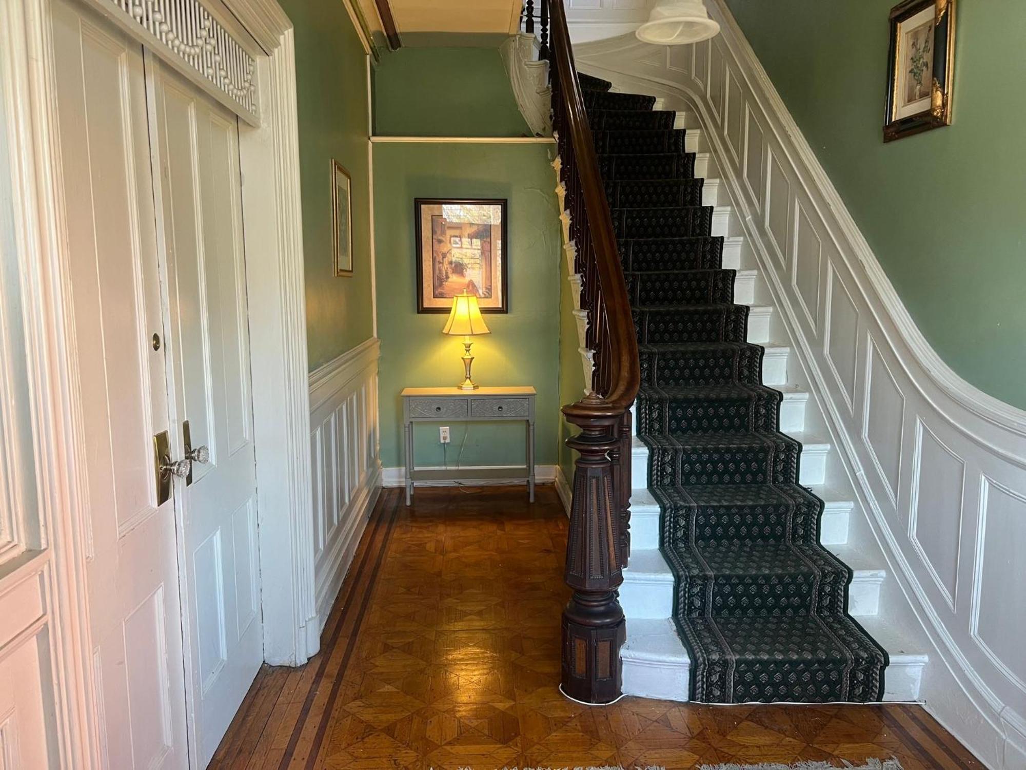 1 Bedroom Private Victorian Apt In Convenient City Location On 5 Acre, Sleeps 4 Poughkeepsie Exterior foto